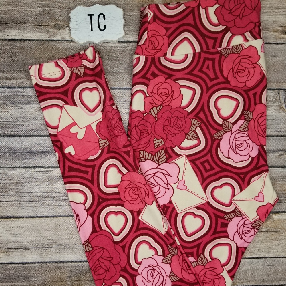 TC LuLaRoe Valentines Leggings